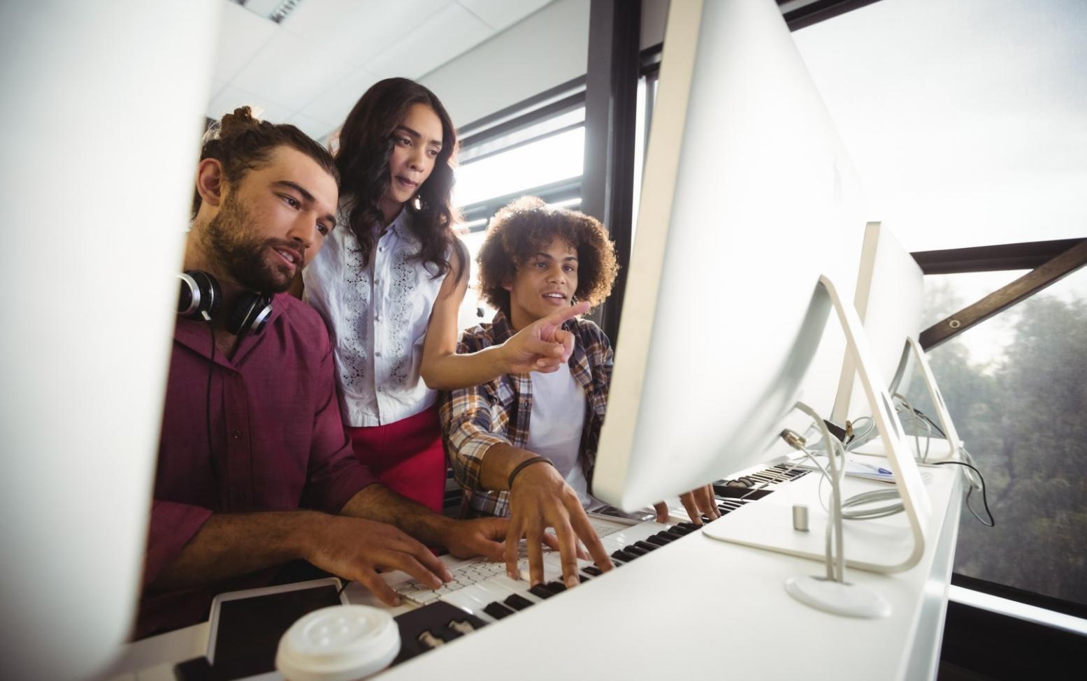 Équipe lymarthovia en session de travail collaborative